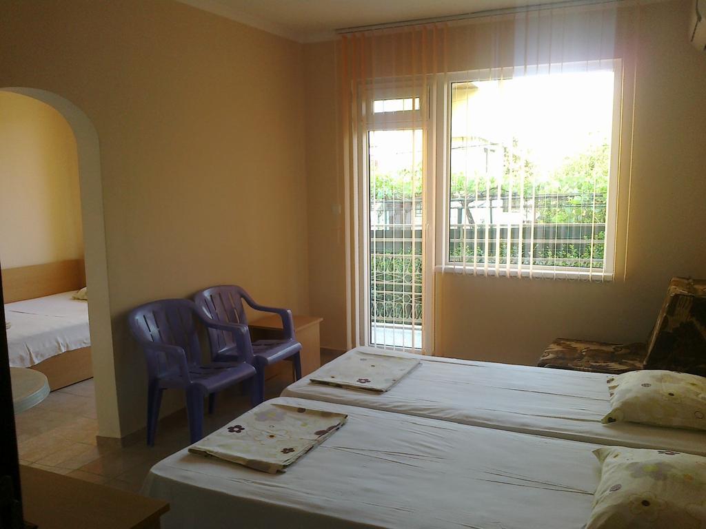 Guest House Rusalka Kranevo Ruang foto