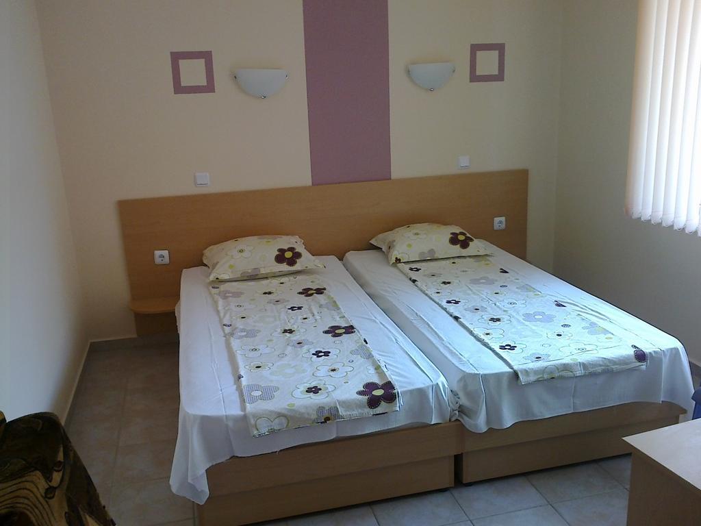 Guest House Rusalka Kranevo Ruang foto